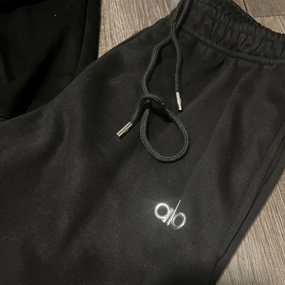 ALO YOGA Set - Picture 4 of 5